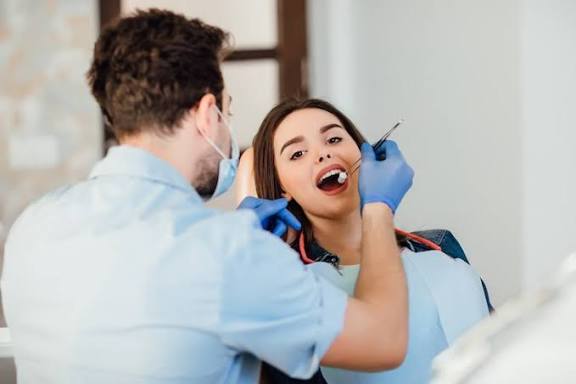 Age and Tooth Color: What Changes?